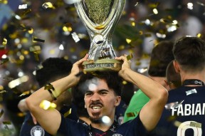 爱游戏平台-包含巴黎圣日耳曼内部会议纪要流出——今晚单刀错失，欧超杯使命明确，资深球员宣示担当的词条