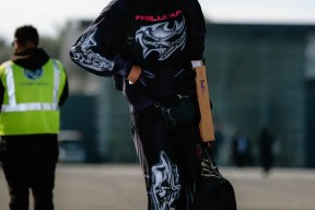 爱游戏-密尔沃基雄鹿发布备战花絮；加时末段止住颓势；西甲任务艰巨；赛程密集仍需轮换(达拉斯独行侠vs密尔沃基雄鹿)