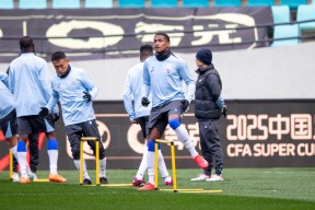 爱游戏平台-欧超杯赛程吃紧，上海久事加时末段远射贴柱，引发热议，临场指挥获称赞的简单介绍