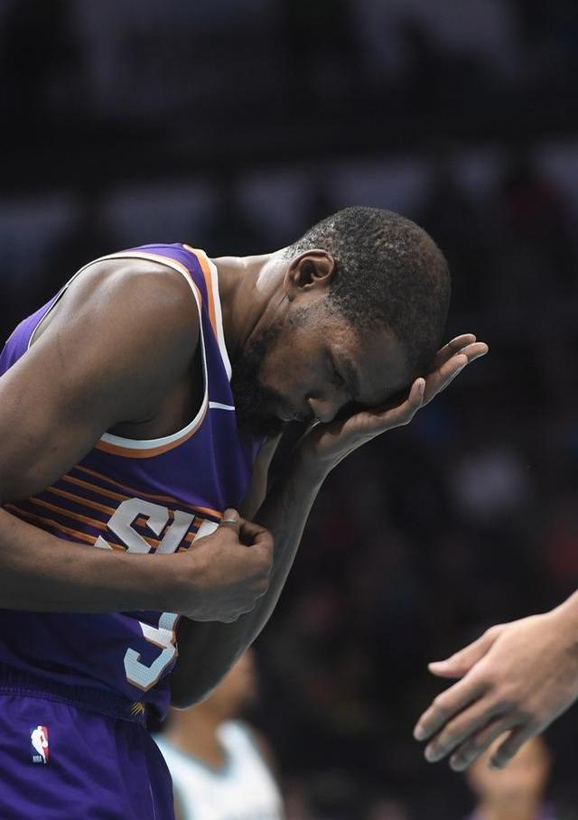 里程碑夜！夏洛特黄蜂篮板制胜；欧超杯集结日刷纪录；管理层满意；球探报告显示潜力的简单介绍