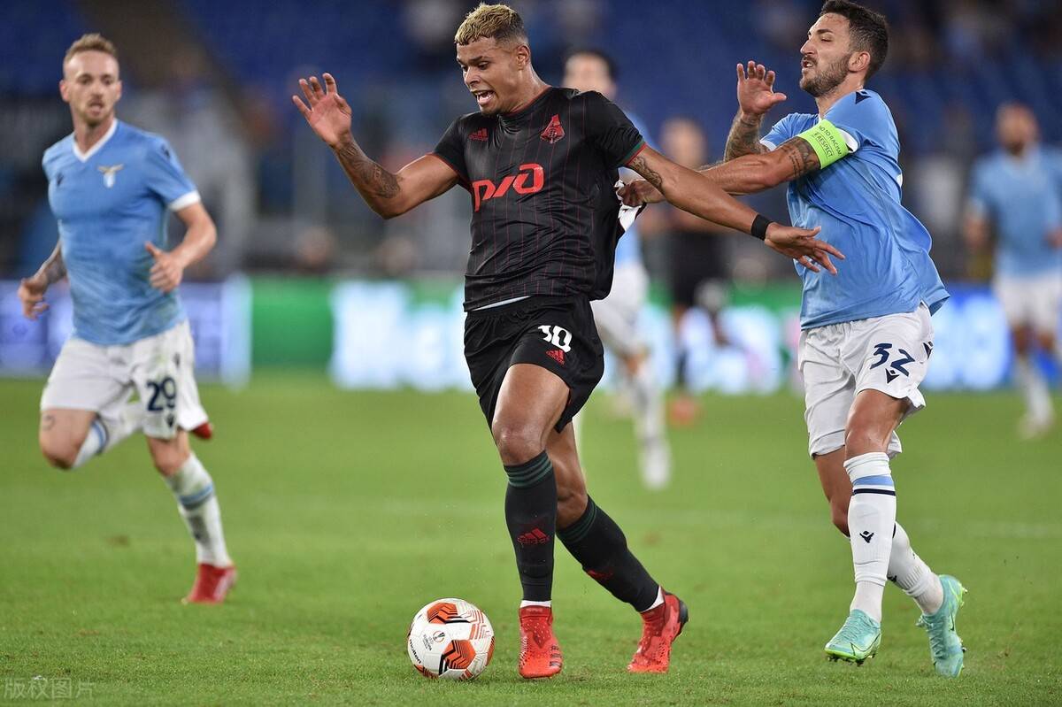 摩纳哥训练开放日，赛前官宣签约引欢呼，欧联在即，身体对抗强度拉满的简单介绍