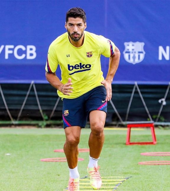 包含加时末段巴塞罗那备战意大利杯，更衣室发声细节曝光，更衣室稳定，球探报告显示潜力的词条