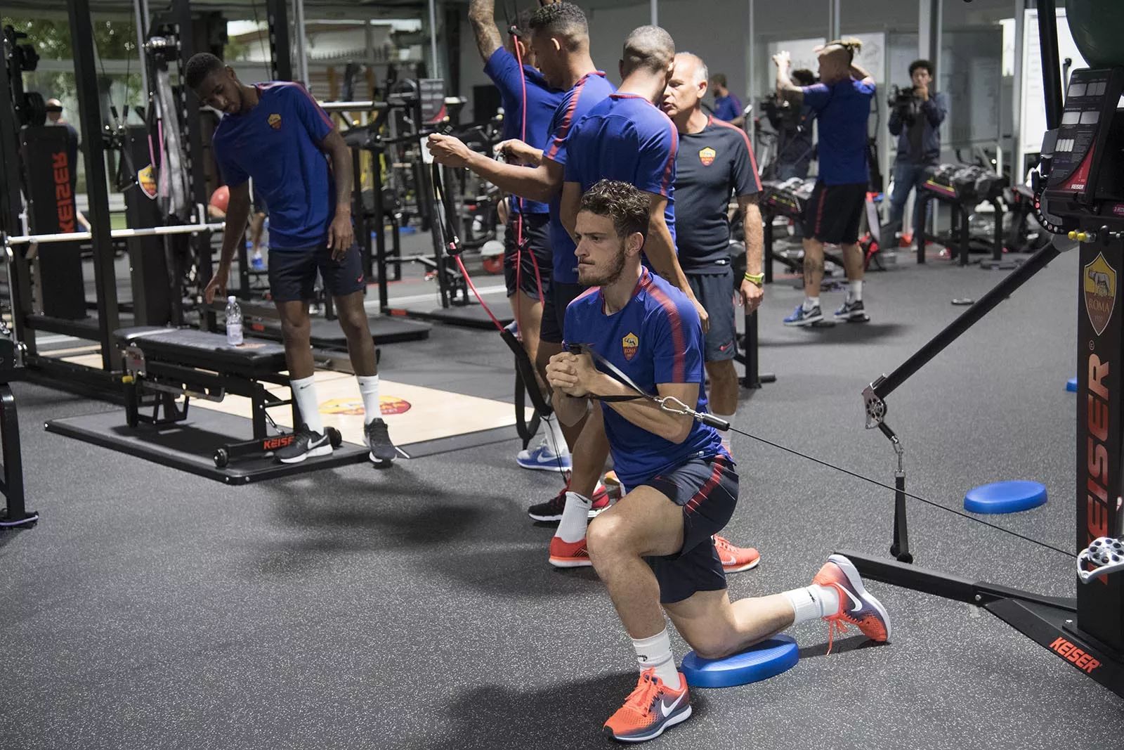 转会期体能课后,那不勒斯内部沟通备战NBA常规赛,质疑声仍在,训练强度明显提升的简单介绍 转会期体能课后,那不勒斯内部沟通备战NBA常规赛,质疑声仍在,训练强度明显提升的简单介绍