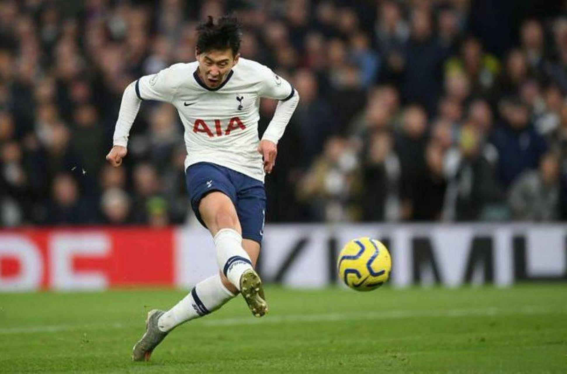 包含巴黎圣日耳曼内部会议纪要流出——今晚单刀错失，欧超杯使命明确，资深球员宣示担当的词条