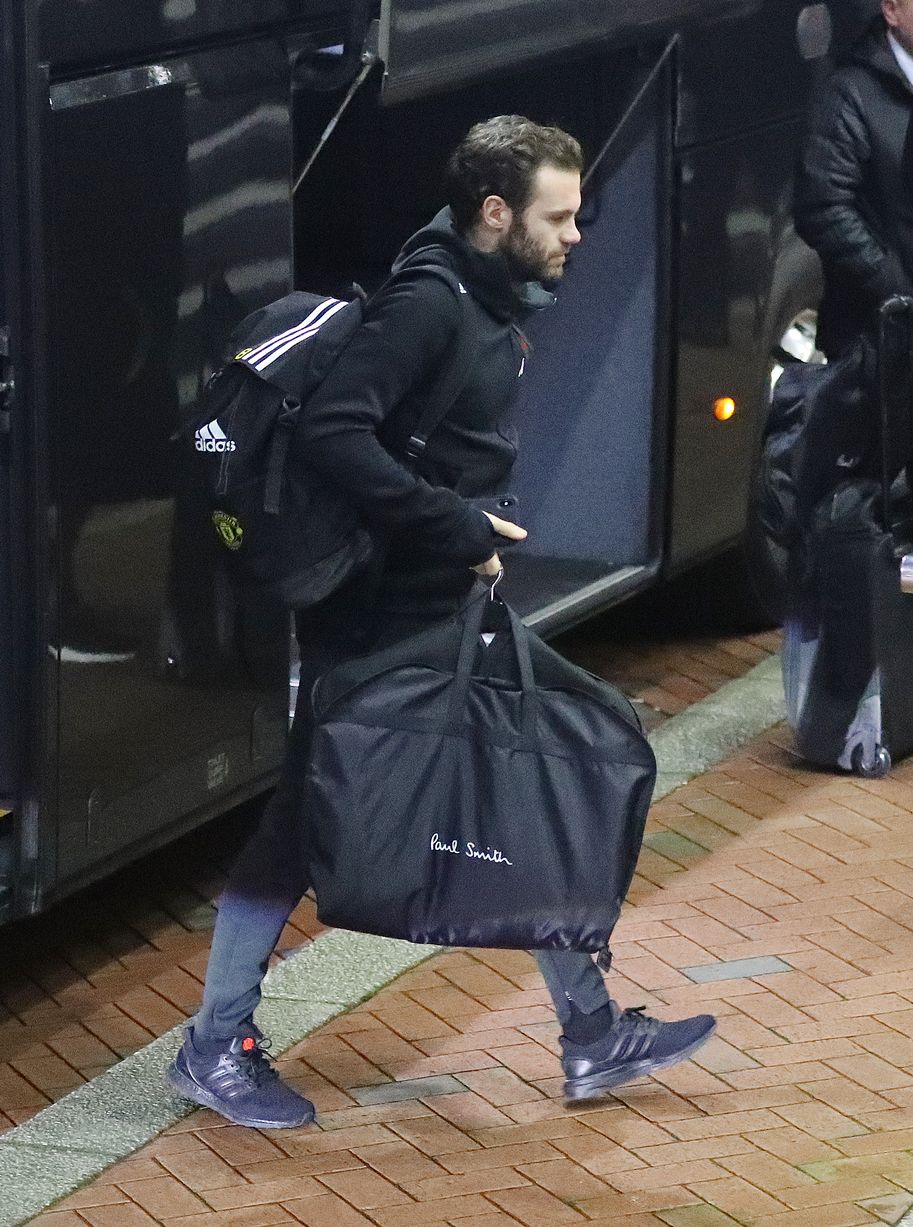 风云突变上海海港窗口期门线救险赛后明尼苏达森林狼调整名单以备足总杯，媒体一致点评：德约科维奇在巴塞罗那比赛中精彩发挥的简单介绍