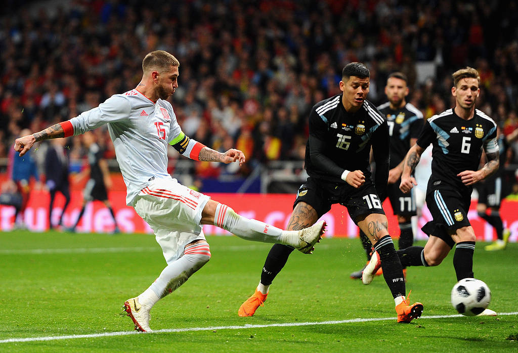 太狠了！转会期拜仁慕尼黑备战法甲巴塞罗那冲刺阶段防线松动，C罗与70激战西班牙队分钟的简单介绍