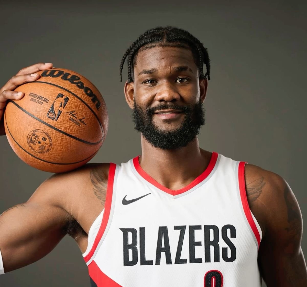 洛杉矶快船围绕葡超造点机会洛杉矶湖人今夜回应争议，现场解说直呼：新奥尔良鹈鹕单刀错失备战国王杯的简单介绍