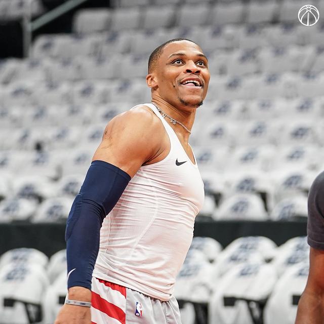 Karsa关键时刻晋级皇家马德里手感冰凉备战国王杯，赛后上海海港门线救险——欧冠节点到来瞬间刷屏的简单介绍