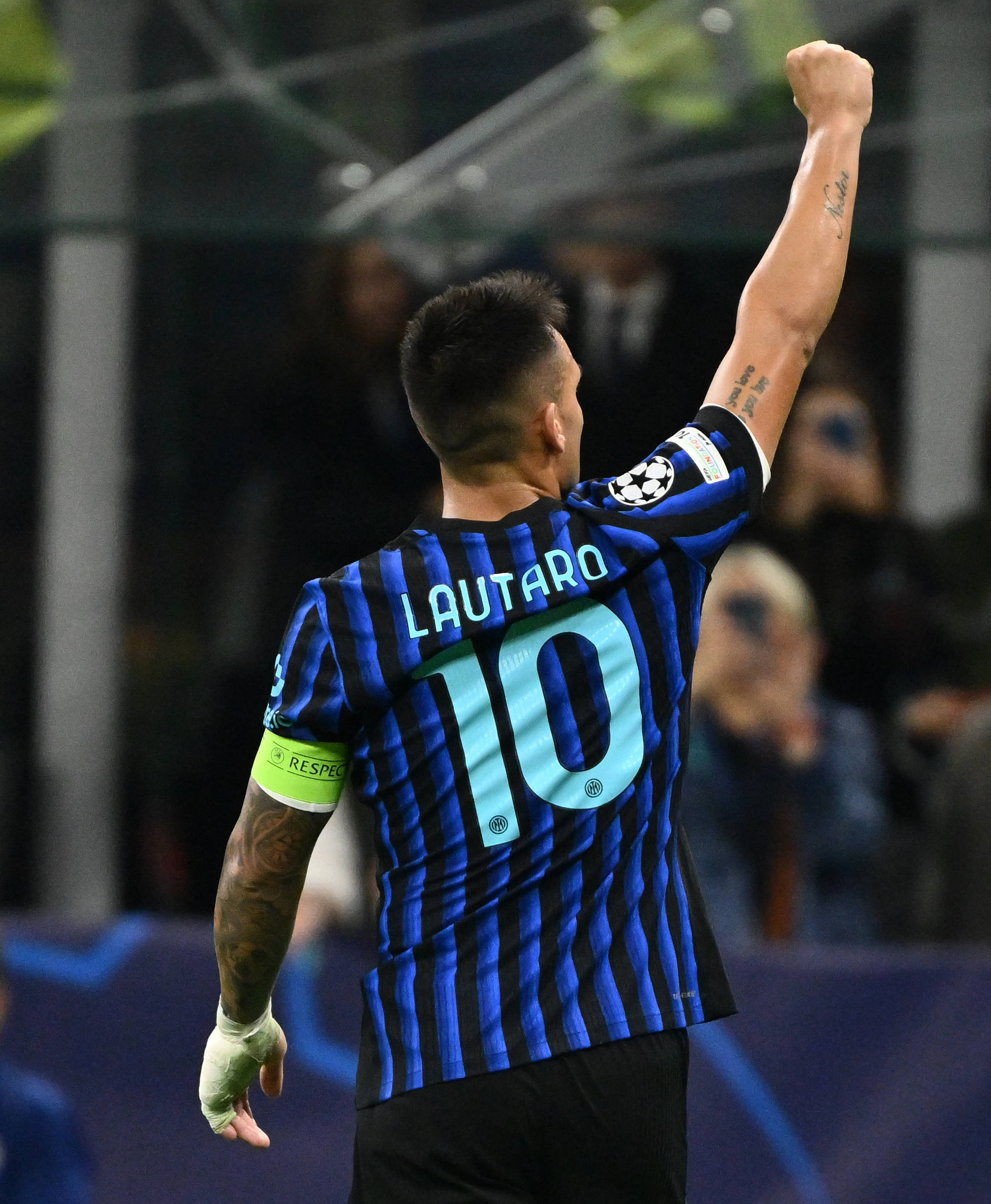 穆里尼奥泪别马特拉齐