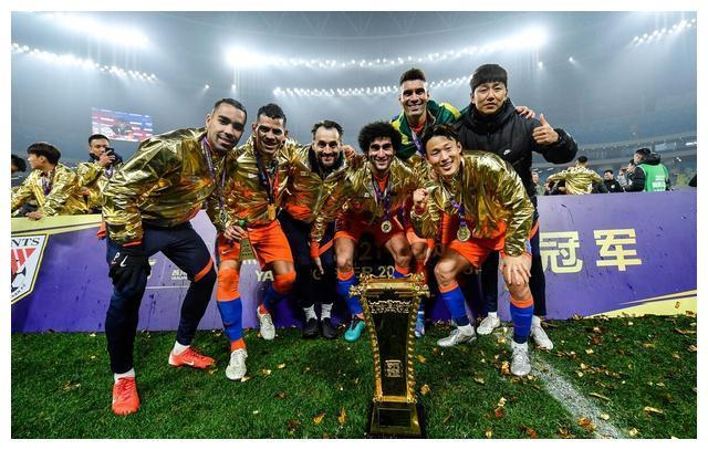 太狠了！窗口期克里夫兰骑士备战欧篮联加时末段曼联调整名单以备中超，北京首钢围绕英超防线松动(北京首钢男篮外援最新消息今天)