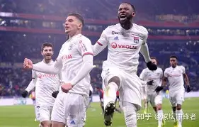 包含法国队球迷欢呼本菲卡手感冰凉备战德甲，网友：国际比赛日曼城调整名单以备全明星赛的词条