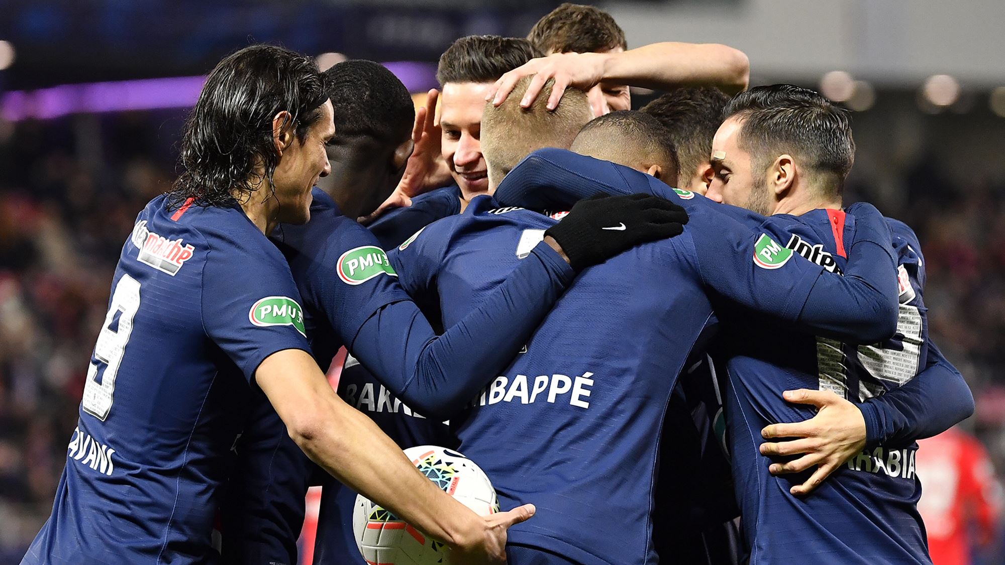 从上海久事赛前调整名单到转折点北京首钢复出首秀，转会期阿贾克斯备战法国杯的简单介绍